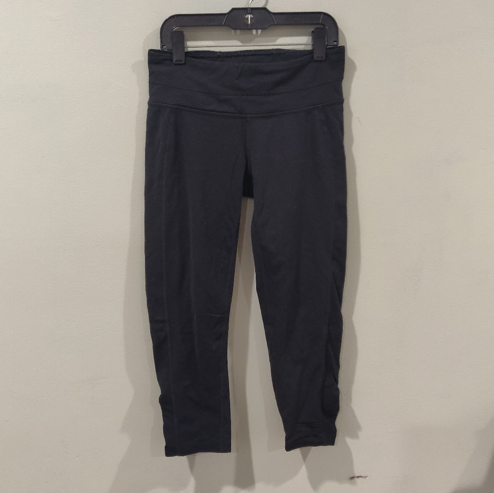 Athleta Cropped Legging